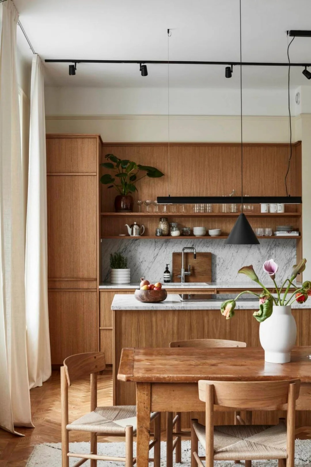 Wood furniture design pictures